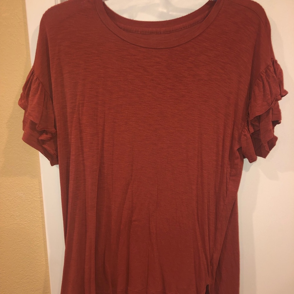 Ruffle sleeve